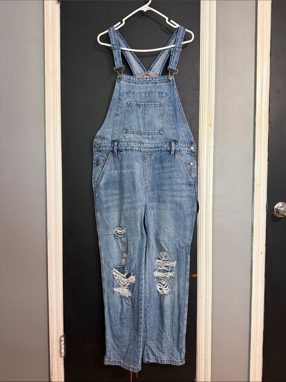 Universal Thread Distressed Straight Leg Denim Overalls Size: L